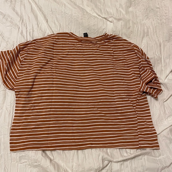 Forever 21 tshirt - Picture 2 of 3